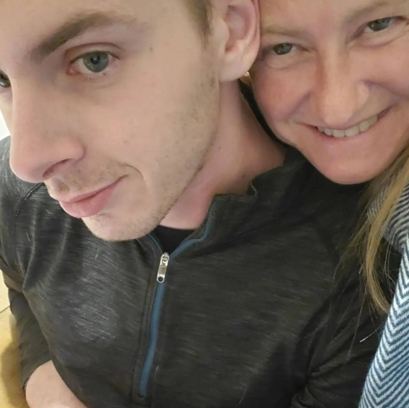 Meet your Posher, Celeste - Picture 5 of 16